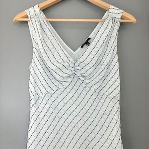 EUC The Limited Light Baby Blue V-Neck Sleeveless Lined Geometric Silk Blouse